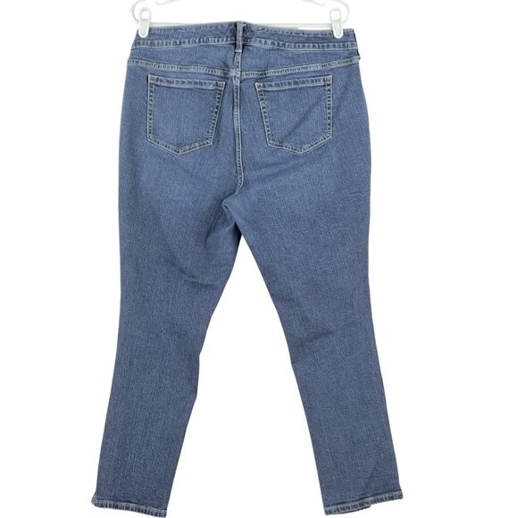 Torrid Women's Blue Denim Ankle Jeans Size 14Regular Distressed Mid Rise Stretch - Picture 2 of 14